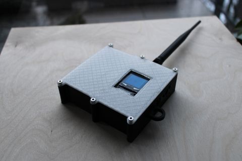 Antenna connector detail